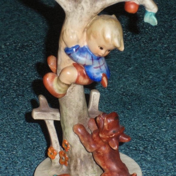 "Culprits" Goebel Hummel Figurine #56/A TMK3 Boy In Apple Tree With Dog - CUTE! - Picture 8 of 10